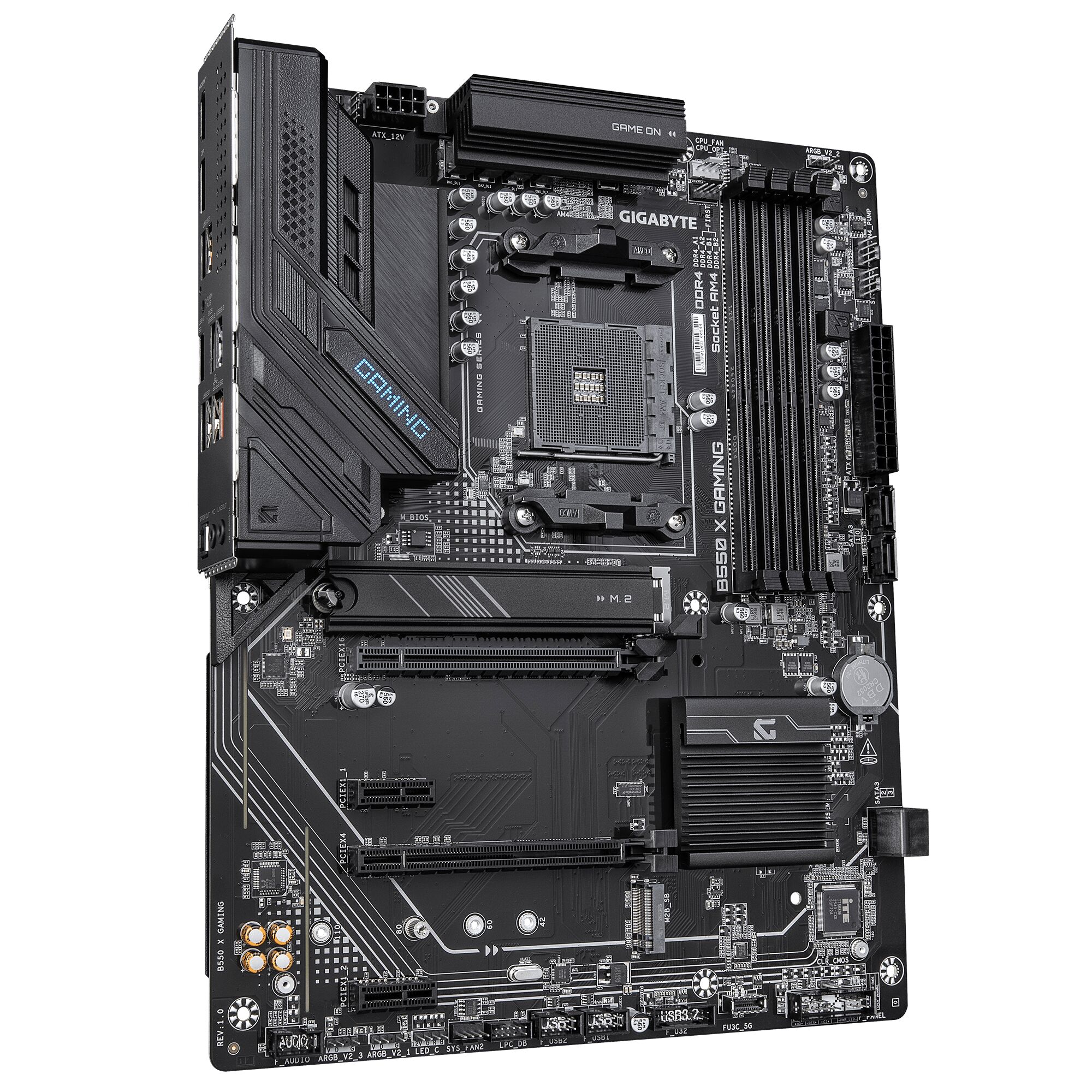 Carte mère Gigabyte B550 X Gaming, de couleur noire avec des dissipateurs thermiques gris foncé, présentant plusieurs emplacements pour mémoire RAM et des ports d'extension PCIe.