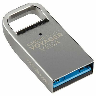 Clé USB 3.0 Corsair Flash Voyager Vega, 16 Go, Gris, Reconditionnée*
