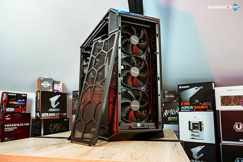 be quiet! Dark Base 700 - Noir