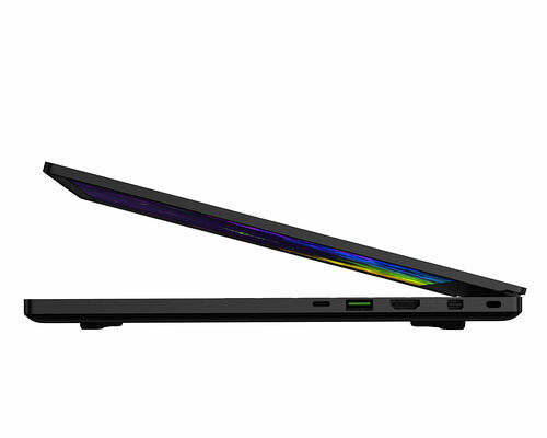 Razer Blade 15 Advanced Model (RZ09-02887F92-R3F1)