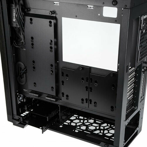 Lian Li Alpha 550 - Noir