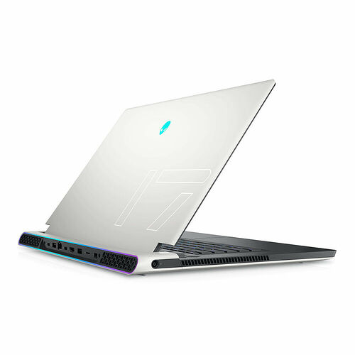 Alienware X17 (R1-221)