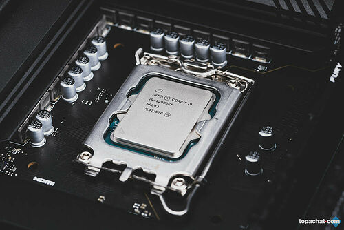 Intel Core i9-12900KF (3.2 GHz)