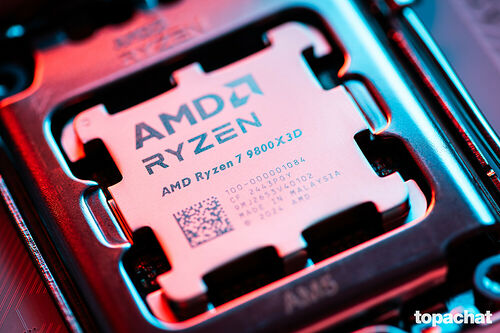 AMD Ryzen 7 9800X3D (4.7 GHz)