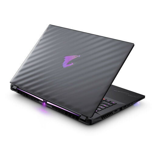 Aorus Master 18 (BZHC6FRD45SP)