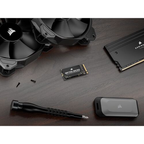 Corsair MP700 Micro 4 To