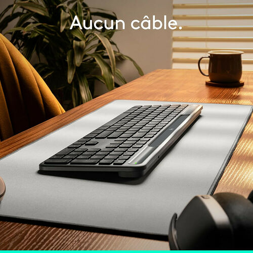 Logitech Signature Slim Solar+ wireless keyboard K980 (AZERTY)