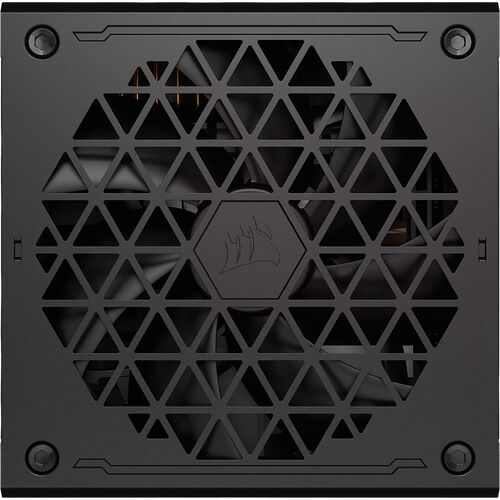 Ventilateur de boîtier Corsair noir avec une grille de protection en forme de motifs triangaux.