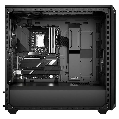 Un boîtier PC noir de la marque be quiet! ouvert, laissant apparaître les composants internes tels que la carte mère, la carte graphique et le système de refroidissement.