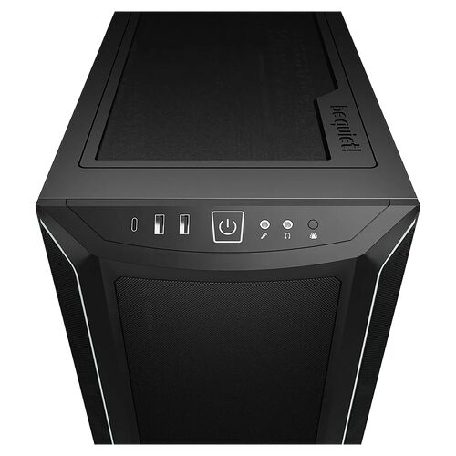 Boîtier PC noir de la marque be quiet! présentant une façade avec bouton d'alimentation, ports USB et boutons de contrôle de l'éclairage.