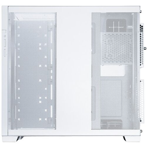 Boîtier PC blanc avec panneaux latéraux perforés pour une meilleure circulation de l'air.
