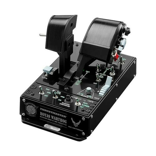 Manette de commande HOTAS Thrustmaster Warthog, une réplique de la manette des gaz de l'A-10C, avec plusieurs leviers, boutons et interrupteurs pour la simulation de vol.