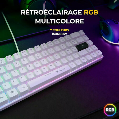 Clavier mécanique blanc avec rétroéclairage RGB multicolore et touches de couleur claire. Le clavier présente un design compact avec l'inscription G-LAB visible.