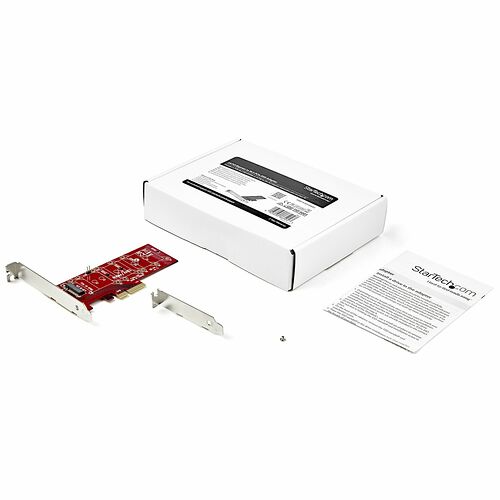 Carte d'extension StarTech avec son boîtier métallique, sa plaque de fixation et son manuel d'utilisation.