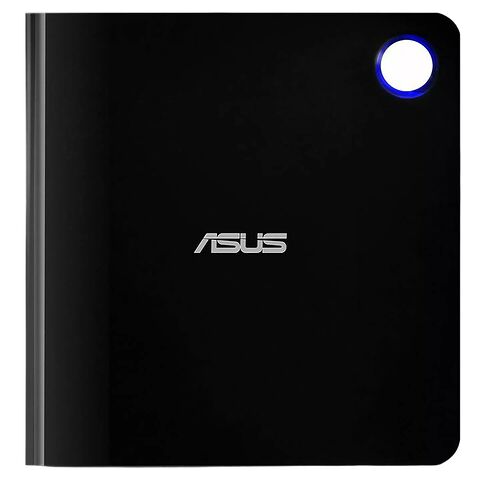 Un boîtier PC noir de marque ASUS avec un bouton d'alimentation lumineux bleu sur le dessus.