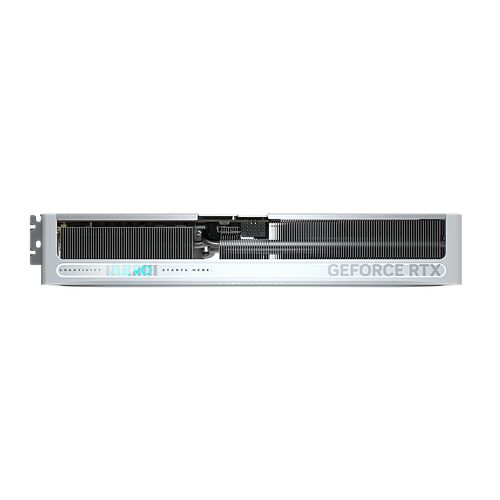 Carte graphique Creative GeForce RTX avec un dissipateur thermique argenté et des finitions noires.