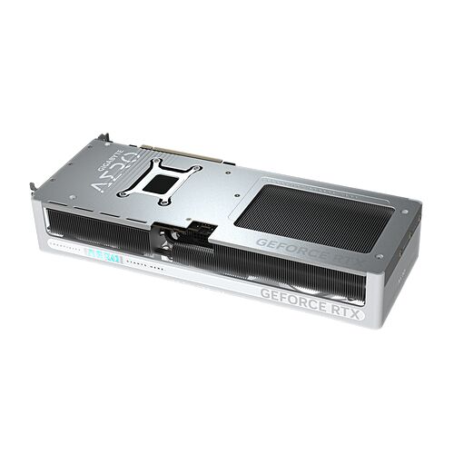 Carte graphique Gigabyte GeForce RTX de couleur argentée avec un dissipateur thermique imposant.