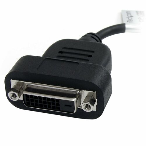 Câble avec connecteur VGA mâle noir.