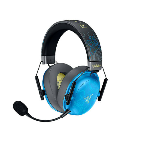 Casque audio bleu et noir avec des motifs Pokémon, doté d'un micro déporté.