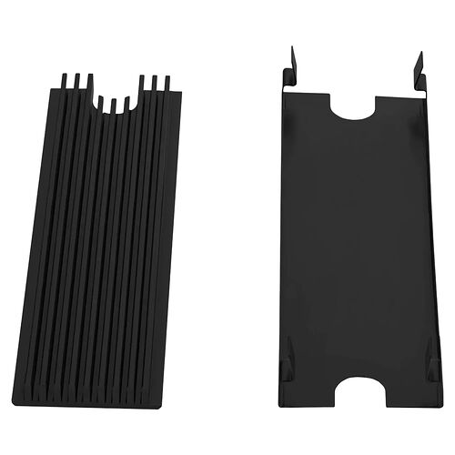 Une image montrant deux composants de couleur noire, probablement des éléments de châssis ou de support pour montage informatique, sur un fond noir.