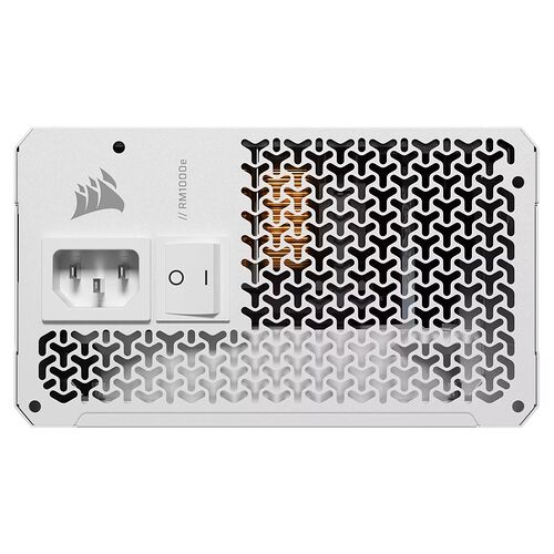 Bloc d'alimentation Corsair blanc avec une grille de ventilation ajourée et un interrupteur de marche/arrêt.