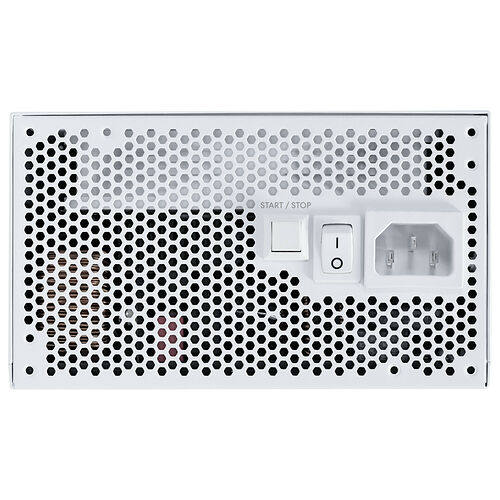 Bloc d'alimentation PC blanc avec grille de ventilation, interrupteur marche/arrêt et prise d'alimentation standard.