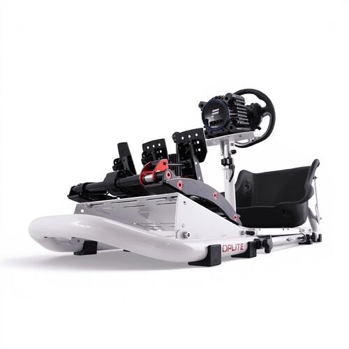 Un cockpit de simulation de course blanc avec un siège noir, un volant et un pédalier, de la marque OPLITE.