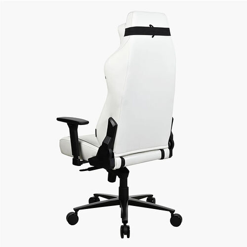 Chaise de bureau gaming blanche avec dossier haut et accoudoirs noirs, montée sur un pied à cinq branches avec roulettes.