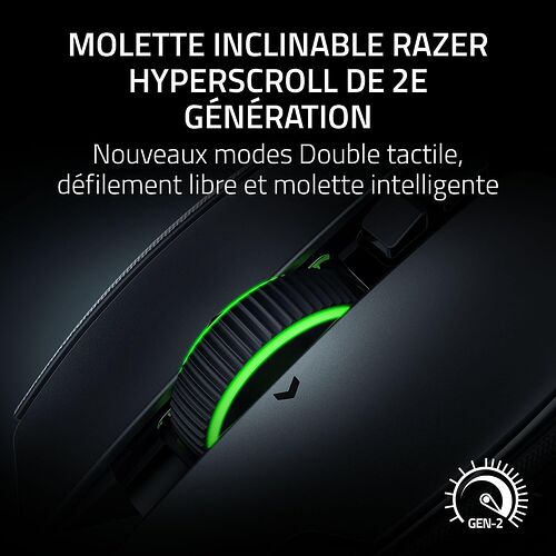 Gros plan sur la molette inclinable Razer Hyperscroll de deuxième génération, dotée d'un éclairage LED vert caractéristique sur une souris noire.