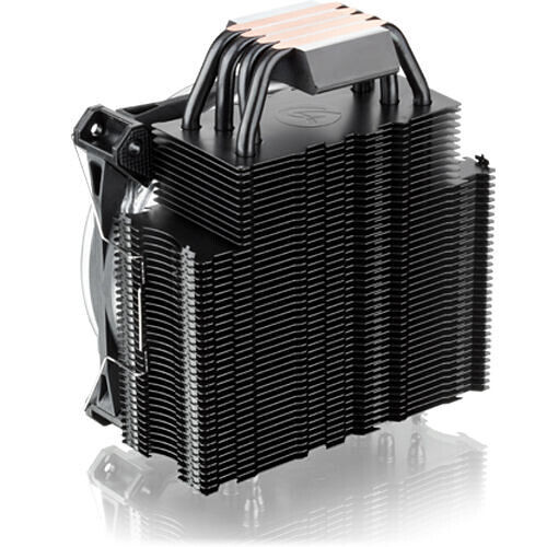 Ventirad de processeur avec dissipateur thermique noir et caloducs en cuivre apparents.