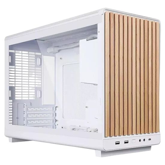 Boîtier PC blanc avec un panneau latéral en bois à lattes verticales et une façade minimaliste dotée de ports USB en façade.