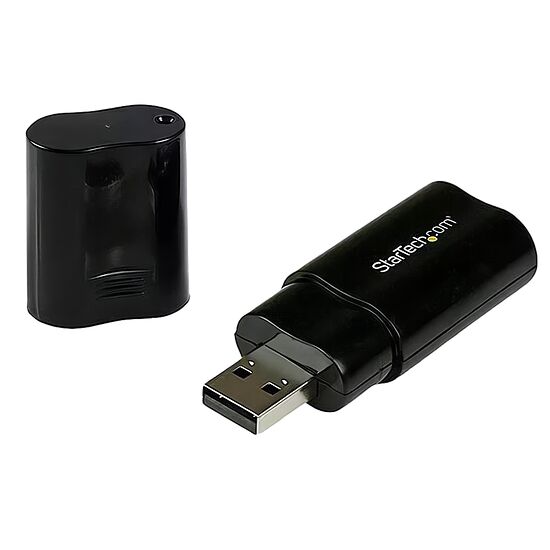 Adaptateur USB vers port de charge noir de la marque StarTech.com avec son capuchon de protection.
