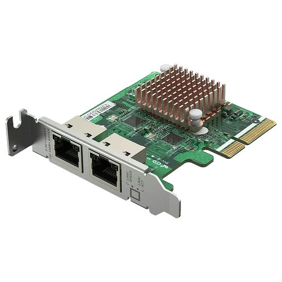 Carte réseau PCIe avec deux ports Ethernet et un dissipateur thermique en cuivre sur un circuit imprimé vert.