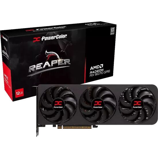 Carte graphique PowerColor Radeon RX 9070 GRE avec trois ventilateurs de refroidissement et sa boîte d'emballage noire.