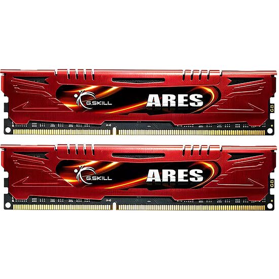 Deux barrettes de mémoire vive G.Skill Ares avec un dissipateur thermique rouge et noir.