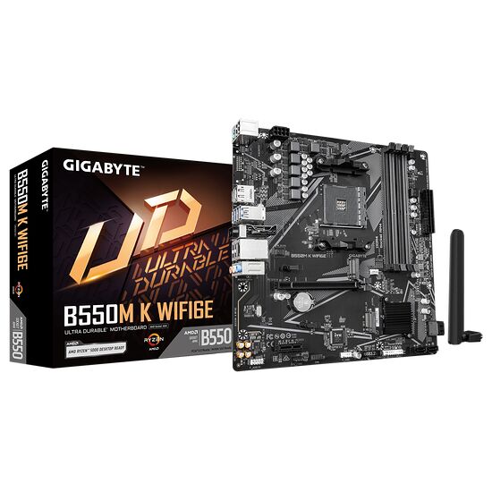 Carte mère Gigabyte B550M K WIFIE présentée avec sa boîte d'emballage noire et orange. La carte mère est de format micro-ATX avec des dissipateurs thermiques noirs.