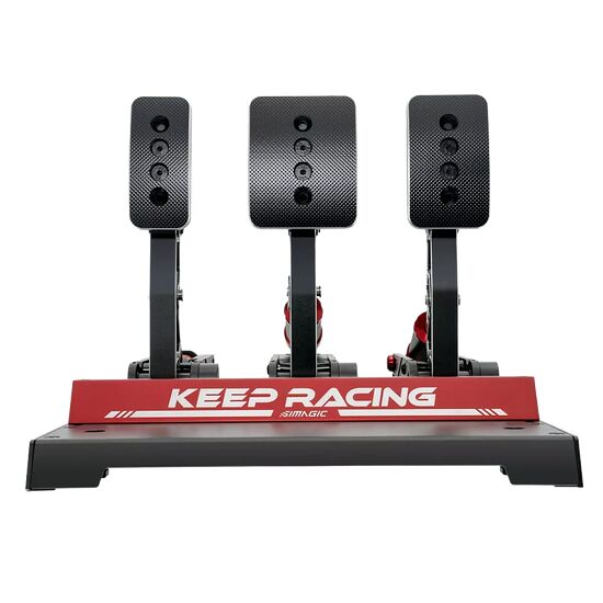 Pédalier de simulation de course Simagic avec trois pédales noires texturées montées sur une base noire et rouge marquée "Keep Racing".
