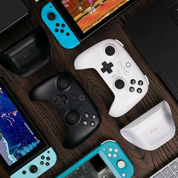 8BitDo Ultimate Bluetooth Controller with Charging Dock - Black (image:2)