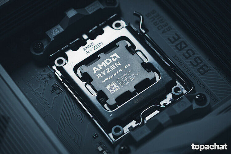 AMD Ryzen 7 9800X3D (4.7 GHz) (image:2)