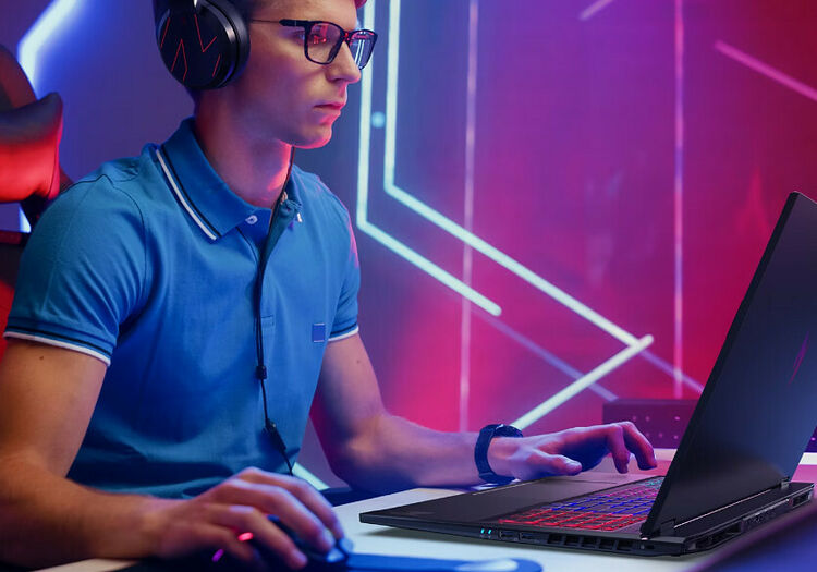 Acer Nitro 18 AI (AN18-61-R6MB) (image:3)