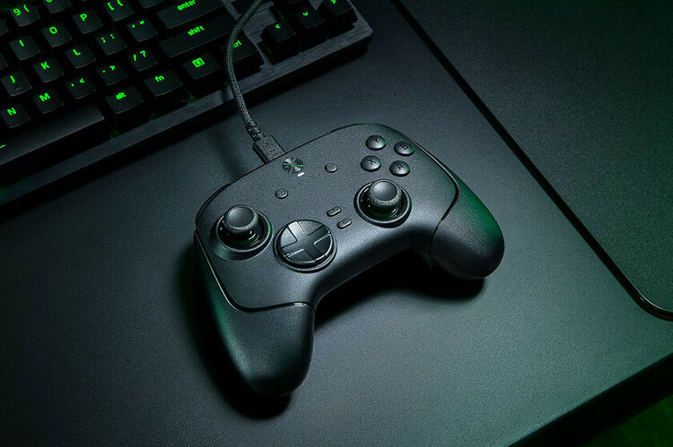 Razer Wolverine V3 Tournament Edition - PC (image:2)