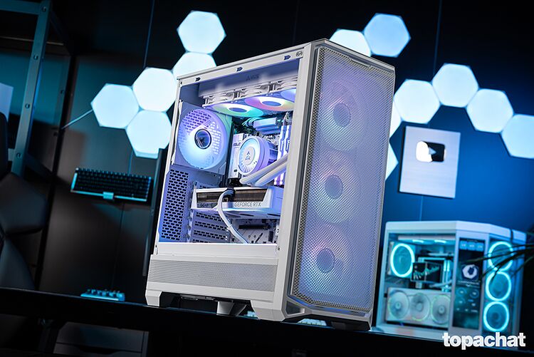 PC Gamer THUNDER (image:2)