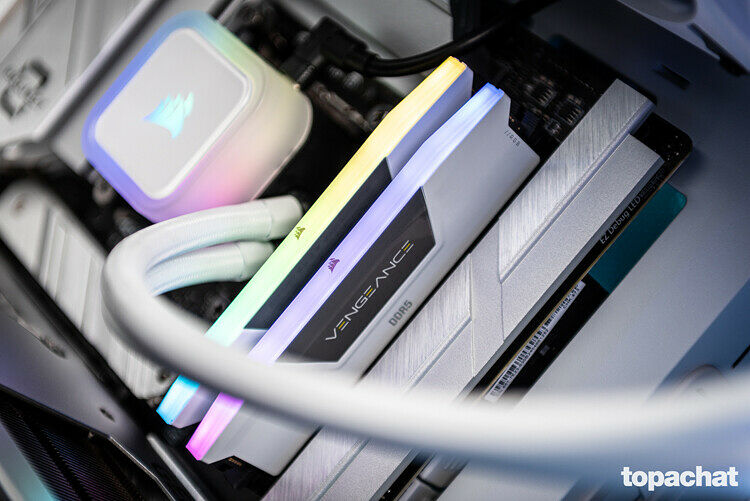 DDR5 Corsair Vengeance RGB Blanc - 32 Go (2 x 16 Go) 6400 MHz - CAS 36 + Kit d poucesÃ© (image:3)