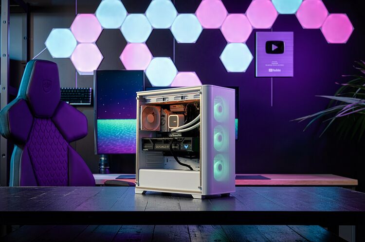 PC Gamer WHITECAP (image:2)