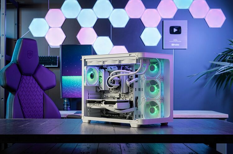 PC Gamer NIMBUS (image:2)