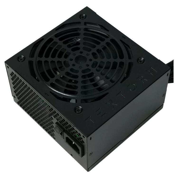 Bloc d'alimentation PC de marque Texstorm avec un ventilateur de refroidissement noir et une grille de protection.