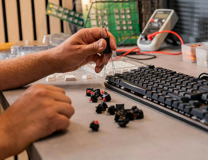 Cherry KC 200 MX - Switches Brown - Noir/Bronze (AZERTY) (image:2)