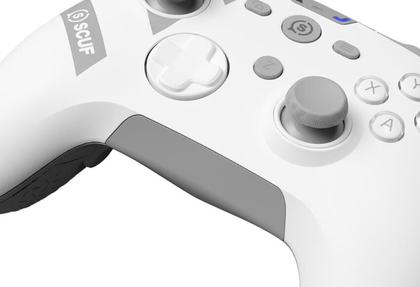 Manette de jeu Scuf blanche avec des sticks analogiques gris et des boutons blancs.