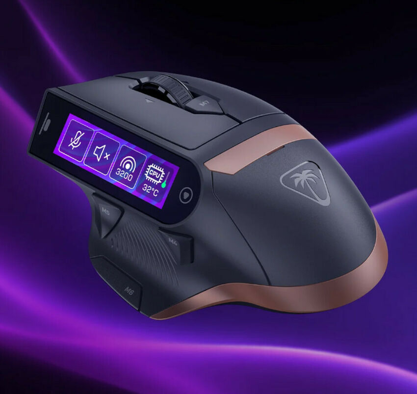 Souris gaming avec écran LCD intégré affichant des informations système.