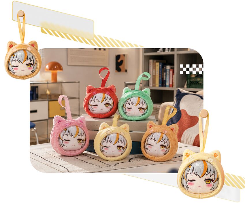 Plusieurs porte-clés en peluche représentant des personnages d'anime avec des oreilles d'animaux, de différentes couleurs : rose, rouge, vert, jaune, orange et blanc.